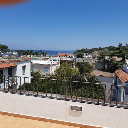 Villa Angela Ísquia Exterior foto