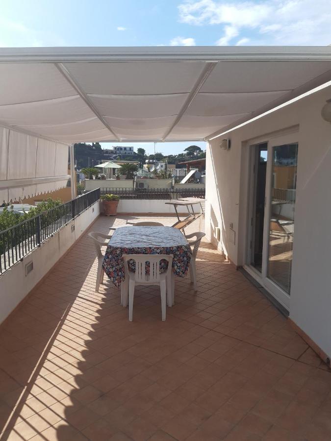 Villa Angela Ísquia Exterior foto