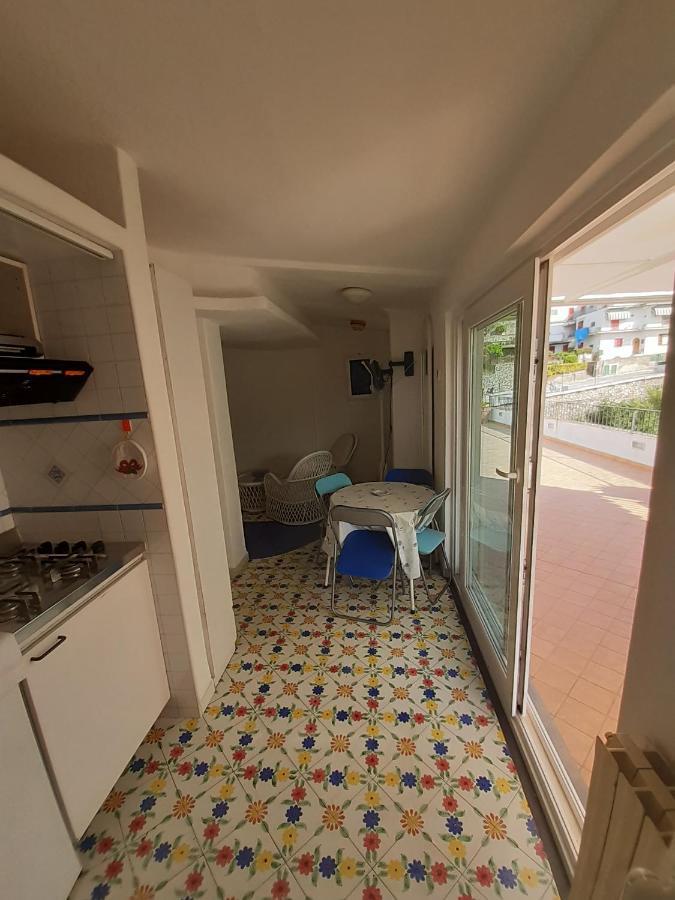 Villa Angela Ísquia Exterior foto